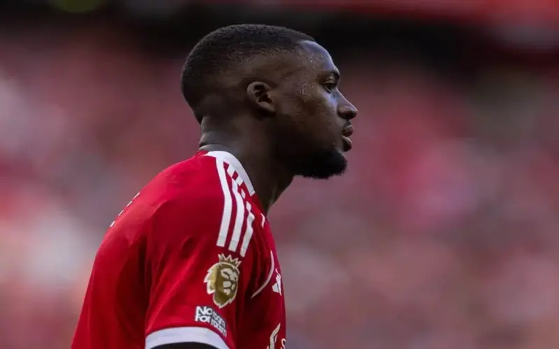 ليفربول يوشك على حسم مصير كوناتي قبل نهاية عقده